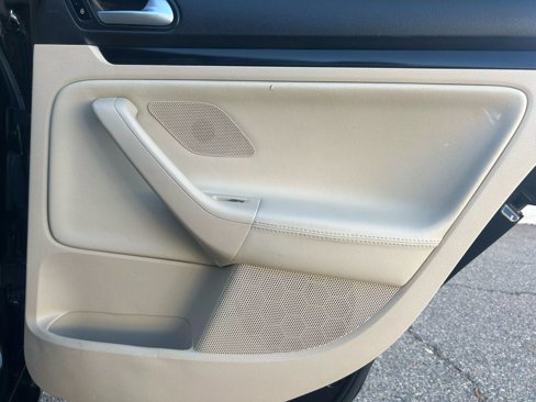 Used 2014 Volkswagen Jetta TDI image 17