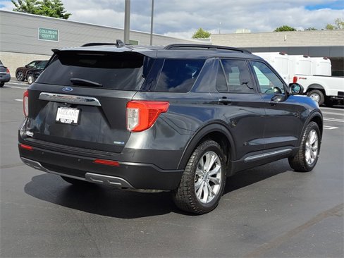 Used 2020 Ford Explorer XLT w/ Equipment Group 202A image 3
