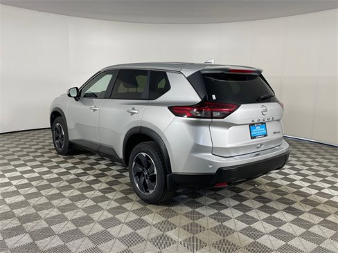 Used 2024 Nissan Rogue SV image 22