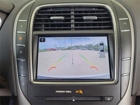 Used 2019 Lincoln Nautilus Select image 27
