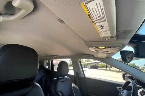 Used 2018 Jeep Compass Latitude w/ Popular Equipment Group image 13