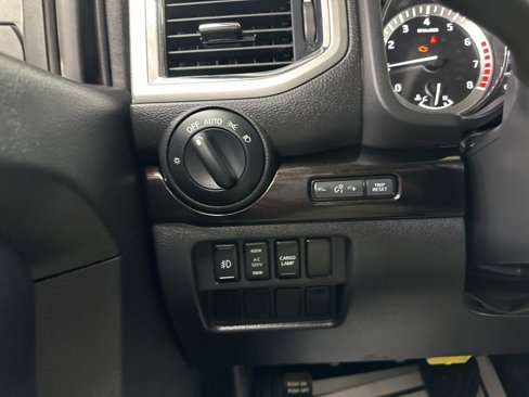 Used 2017 Nissan Titan SV w/ SV Utility Package image 30
