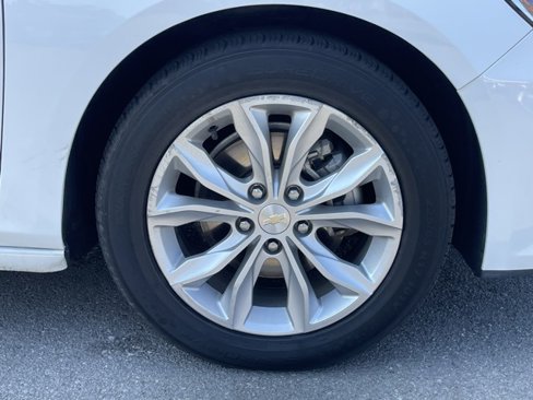Used 2023 Chevrolet Malibu LT image 28