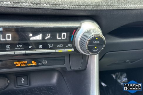 Used 2022 Toyota RAV4 XLE Premium image 31