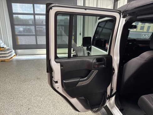 Used 2015 Jeep Wrangler Unlimited Sport w/ Quick Order Package 24S image 13