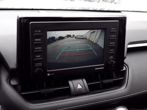 Used 2021 Toyota RAV4 LE image 19