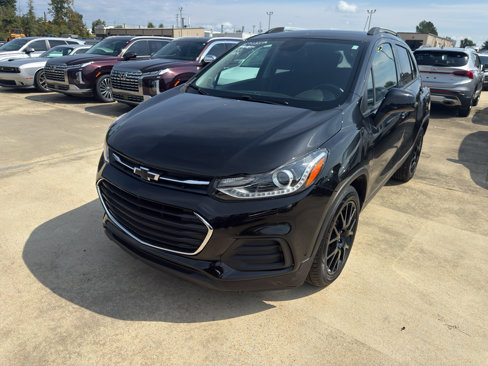 Used 2022 Chevrolet Trax LT w/ Midnight Edition image 1