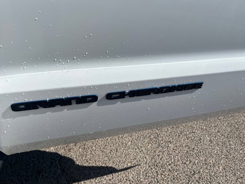 Used 2019 Jeep Grand Cherokee Laredo image 24