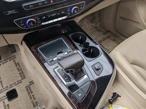 Used 2019 Audi Q7 3.0T Prestige w/ Prestige Package image 12