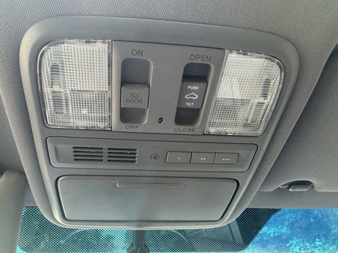 Used 2012 Honda Pilot Touring image 37