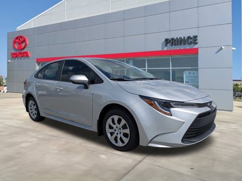 New 2026 Toyota Corolla LE image 2