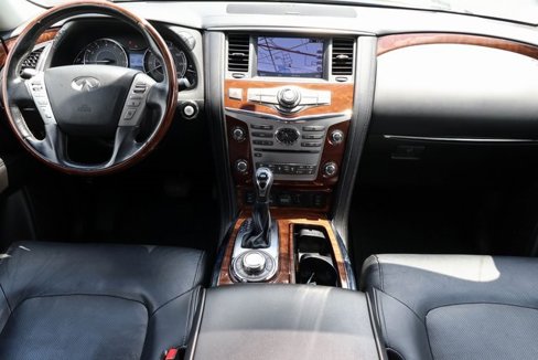Used 2018 INFINITI QX80 4WD image 2