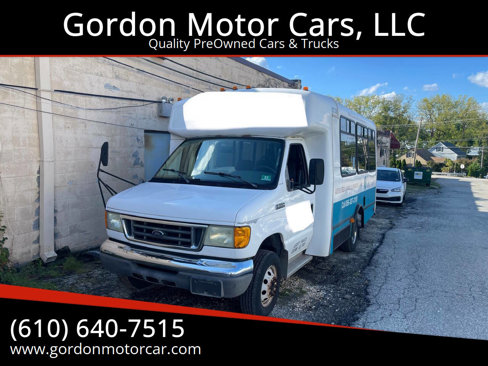Used 2006 Ford E-350 and Econoline 350 Super Duty image 1