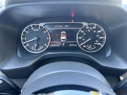 Used 2023 Nissan Rogue SV image 18