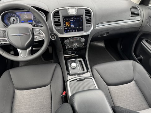 Used 2023 Chrysler 300 Touring w/ Sport Appearance Package image 16