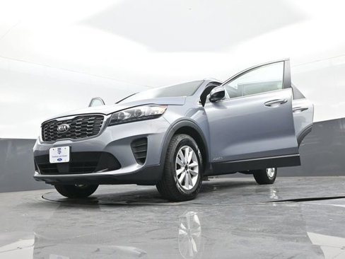 Used 2020 Kia Sorento LX w/ LX I4 Convenience Package image 24