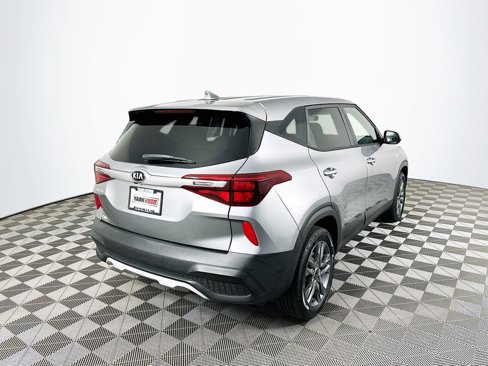 Used 2021 Kia Seltos LX image 11