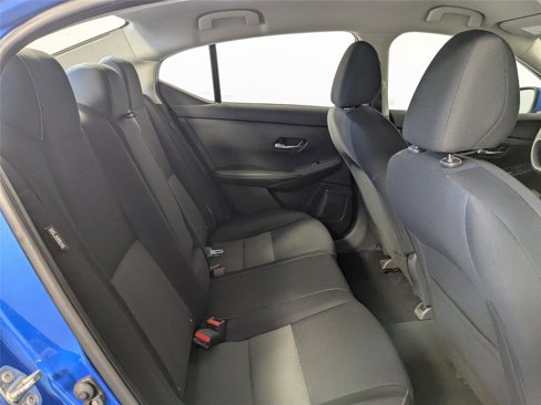 Used 2021 Nissan Sentra SV image 3
