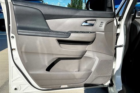 Used 2016 Honda Odyssey Touring Elite image 21