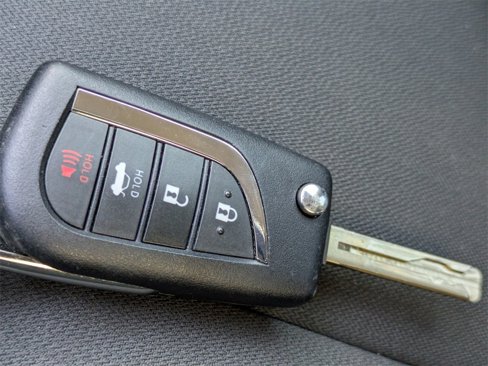 Used 2022 Toyota Camry LE image 30