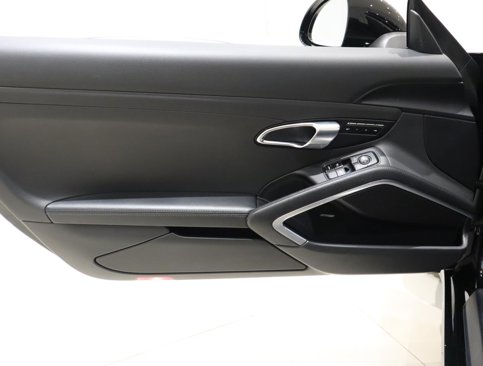 Used 2018 Porsche 911 Carrera image 18