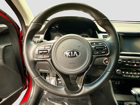 Used 2018 Kia Niro EX image 11