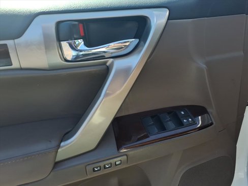Used 2017 Lexus GX 460 Premium image 7
