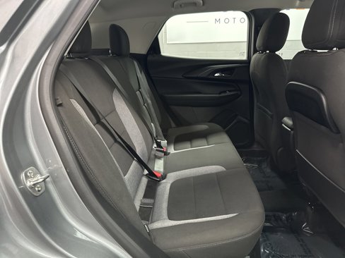 Used 2024 Chevrolet TrailBlazer LS image 36