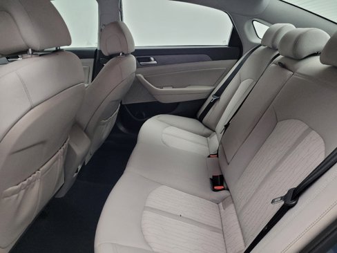 Used 2016 Hyundai Sonata SE image 18