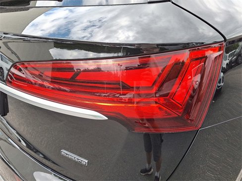 Certified 2023 Audi Q5 2.0T Premium w/ Convenience Package image 10