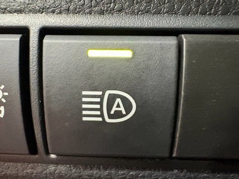 Used 2023 Toyota Corolla LE image 8