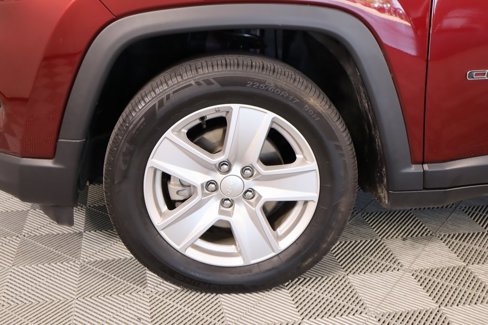 Used 2022 Jeep Compass Latitude image 16