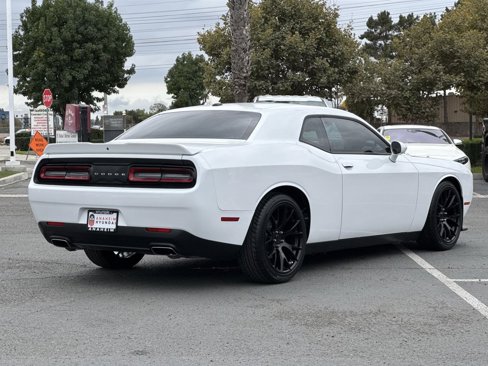 Used 2022 Dodge Challenger GT image 3