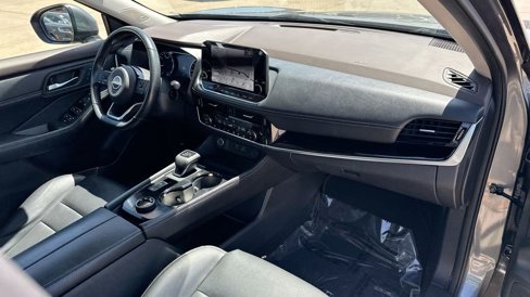 Used 2023 Nissan Rogue SL w/ SL Premium Package image 30