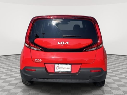Used 2022 Kia Soul LX image 6