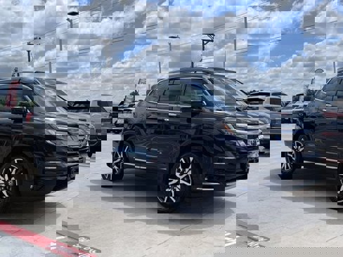 Used 2020 Honda Pilot Touring image 6