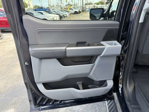 Used 2021 Ford F150 XLT w/ Equipment Group 302A High image 17