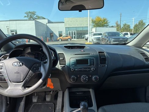 Used 2016 Kia Forte LX image 19