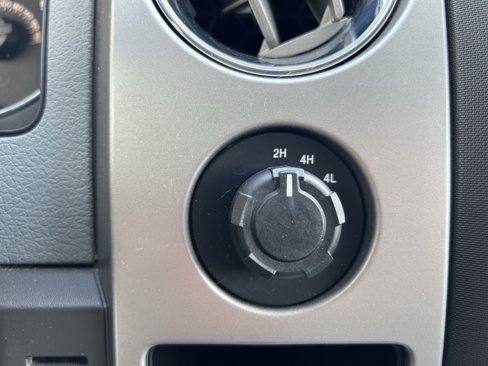 Used 2014 Ford F150 XLT image 31