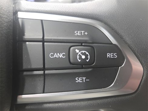 Used 2024 Jeep Compass Latitude image 13