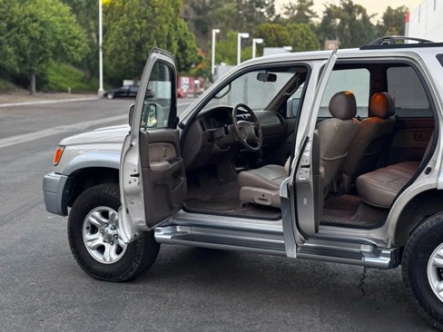Used 1999 Toyota 4Runner Limited image 24