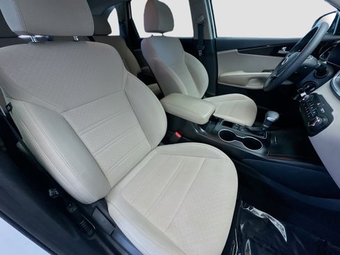 Used 2020 Kia Sorento LX image 15