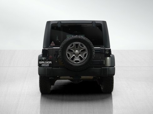 Used 2016 Jeep Wrangler Unlimited Rubicon w/ Connectivity Group image 4
