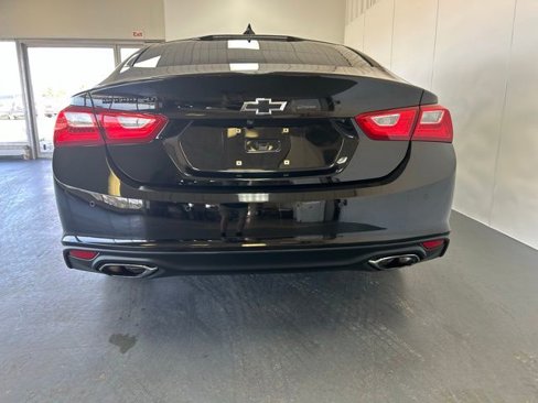 Used 2018 Chevrolet Malibu Premier w/ Driver Confidence Package image 8