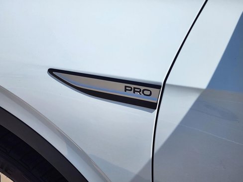 Used 2023 Volkswagen ID.4 Pro image 7