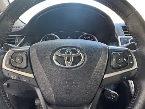 Used 2015 Toyota Camry SE image 21