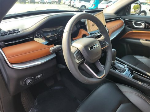 Used 2024 Jeep Compass Limited image 21