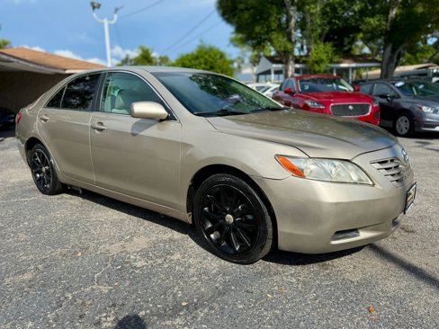 Used 2009 Toyota Camry LE image 8