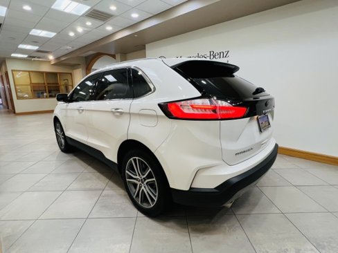 Used 2023 Ford Edge Titanium image 3