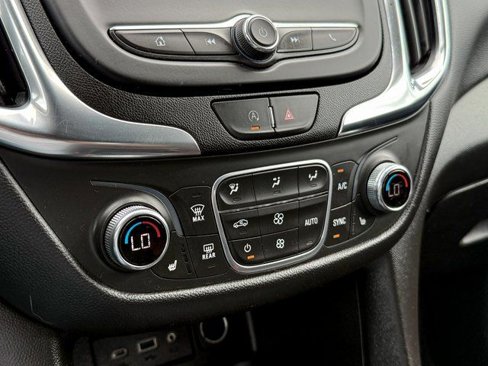 Used 2022 Chevrolet Equinox LT image 20